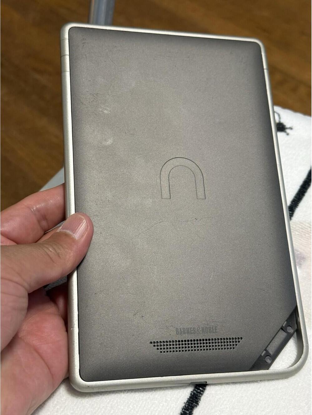 Barnes & Noble Nook Tablet BNTV250 16GB, Wi-Fi, 7in - Parts or Repair